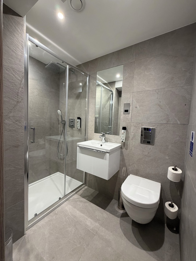 Mabledon Court 28/28