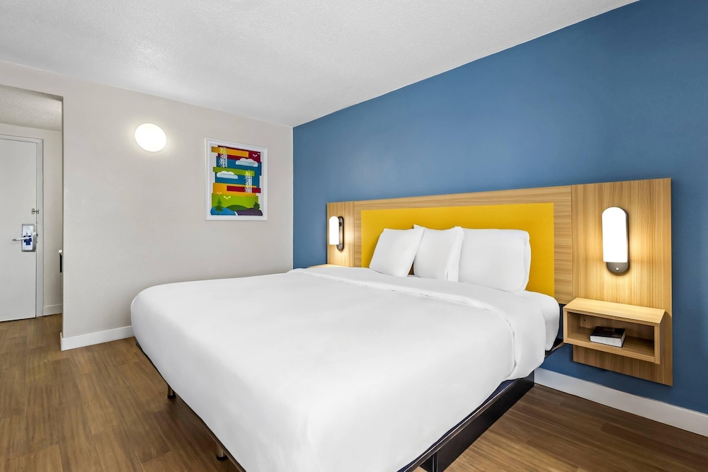 Park Inn by Radisson, Fargo West Acres 22/51