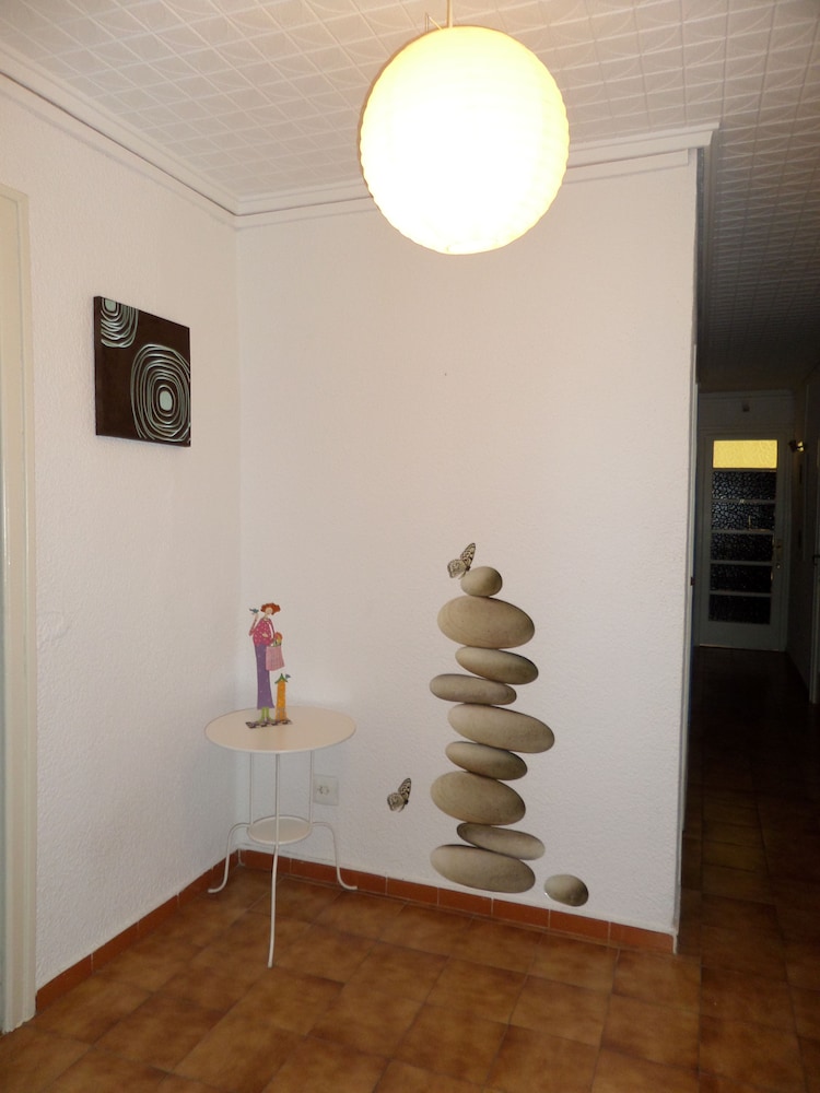 RUSSAFA YOUTH HOSTEL 13/54