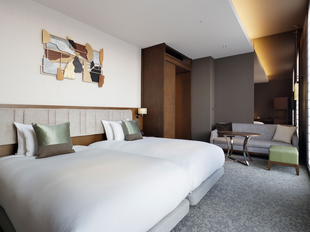 The Celestine Ginza 24/68