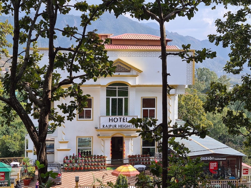 Hotel Rajpur Heights 5/50