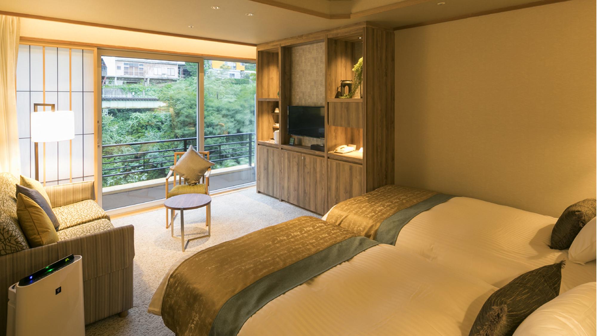 Room, Twin Beds, River View