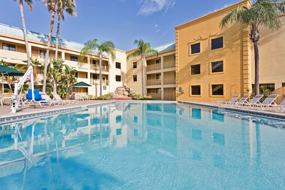 La Quinta Inn by Wyndham Tampa Near Busch Gardens 4/66