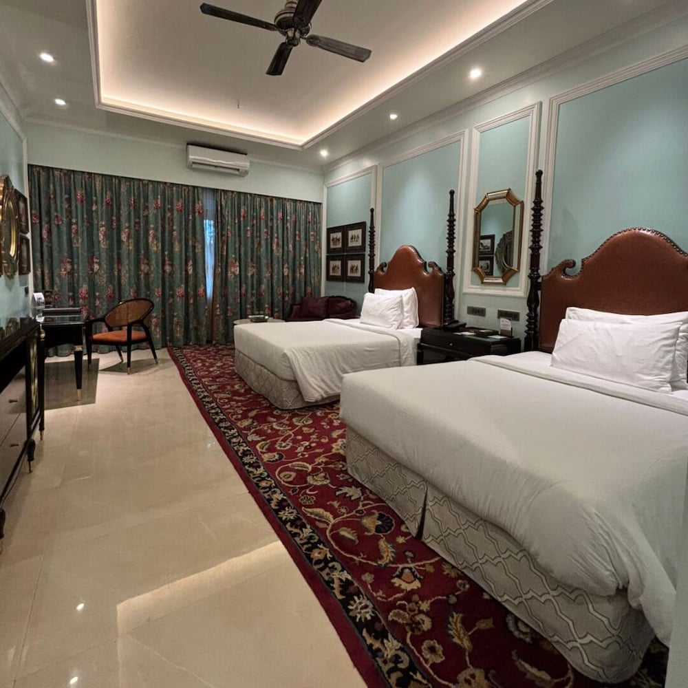 MAYFAIR Tea Resort 9/50