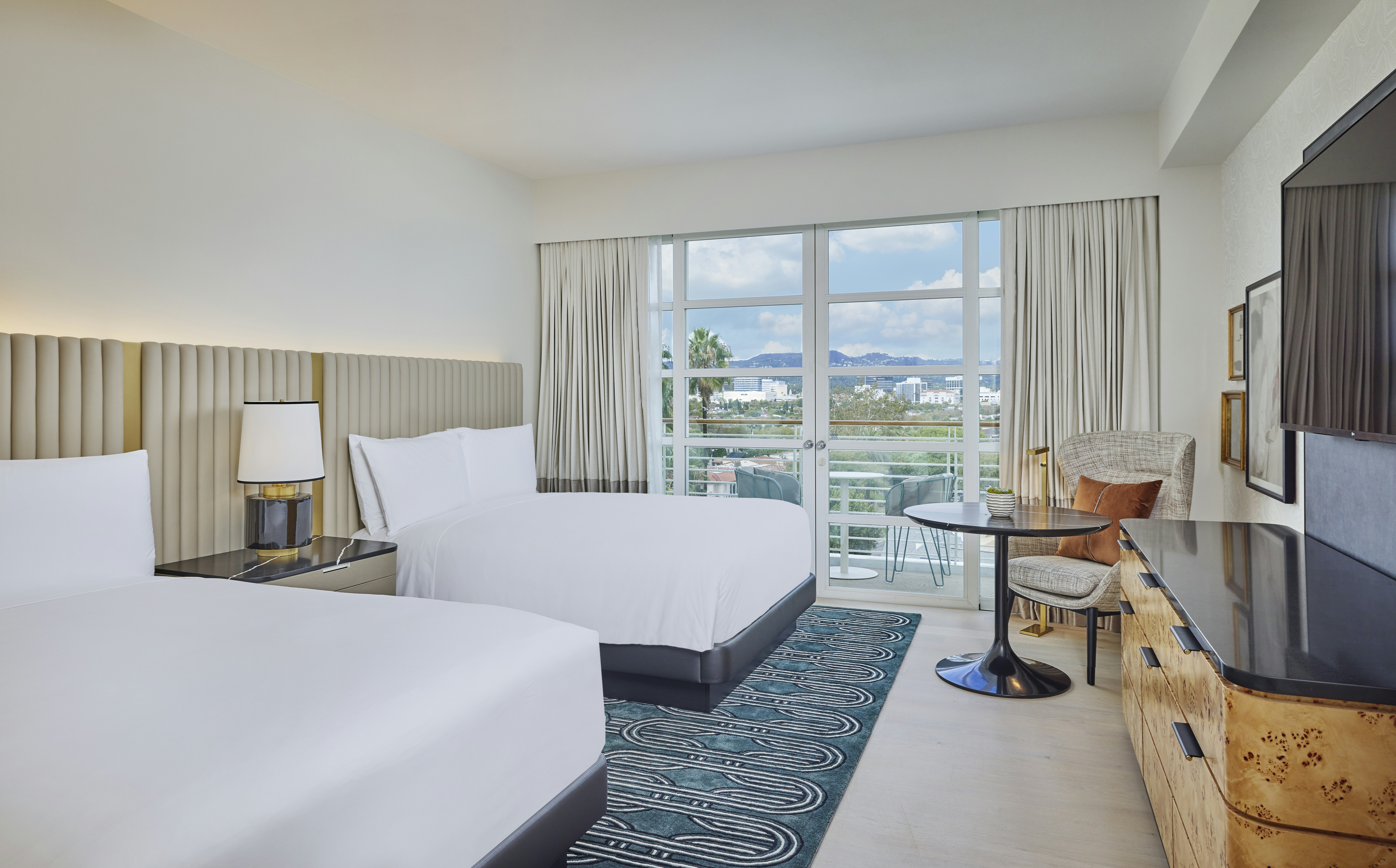 PREMIER, 2 QUEEN BEDS, ACCESSIBLE
