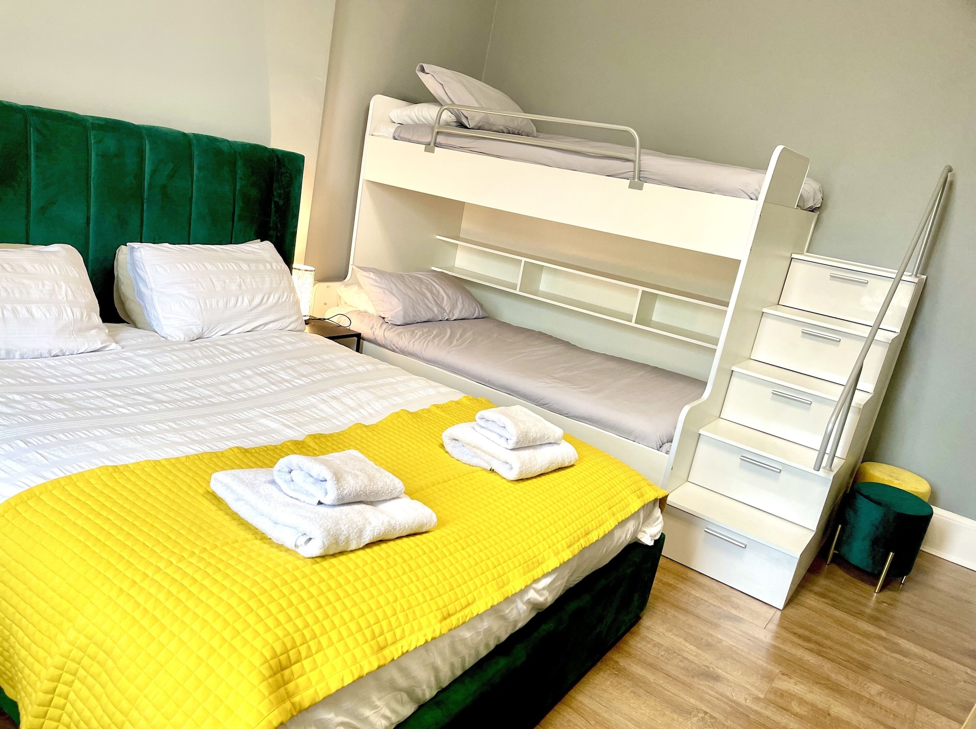 Family, King Bed, Bunk Bed