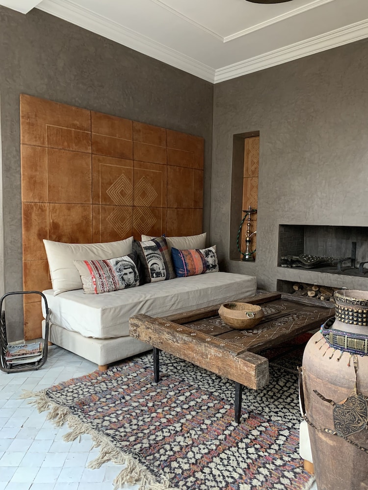 Riad Houma 12/50