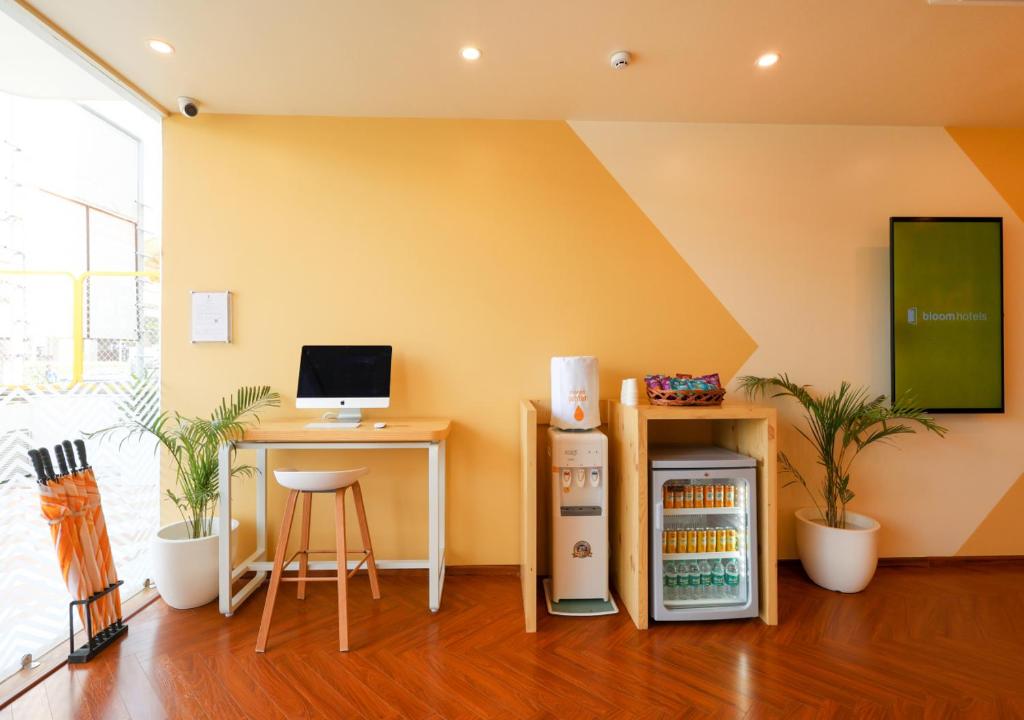 Bloom Hotel - Golf Course Road, Sector 43 28/42