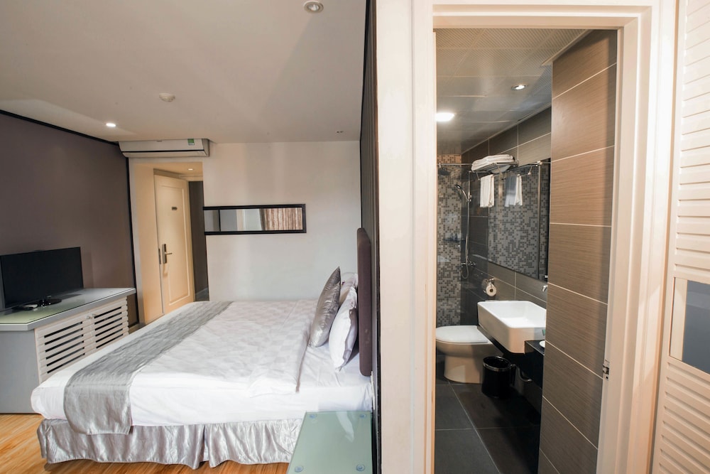 Riverside Boutique Hotel 18/28