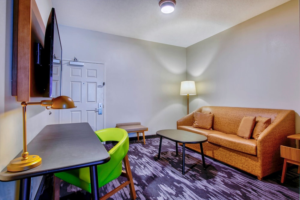 Country Inn and Suites By Carlson, Cortland, NY 28/48