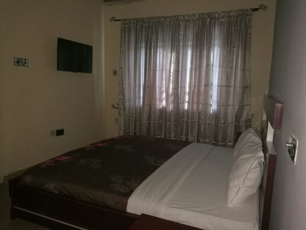 Villa Nuee 5/15