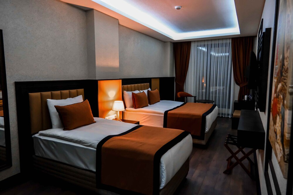 Dimen Hotel 15/37