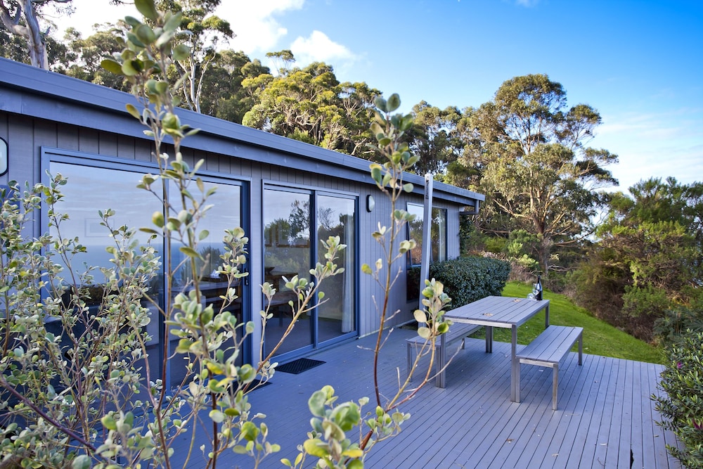 BEACON POINT OCEAN VIEW VILLAS 64/70