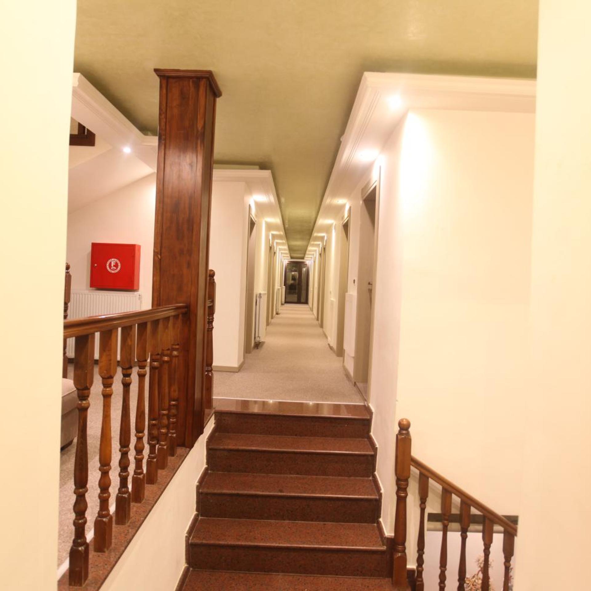 Alpin Llogara Hotel 22/55