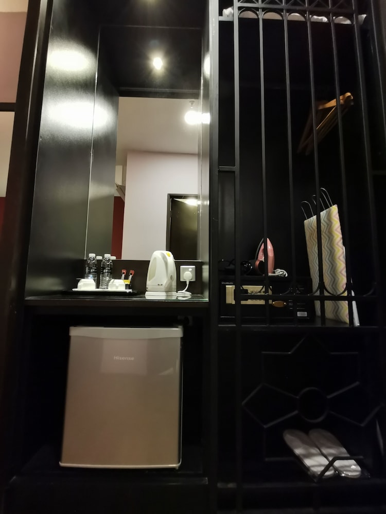 Kimberley Hotel Georgetown 49/50