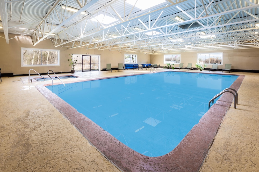 Days Inn by Wyndham Plattsburgh 1/37