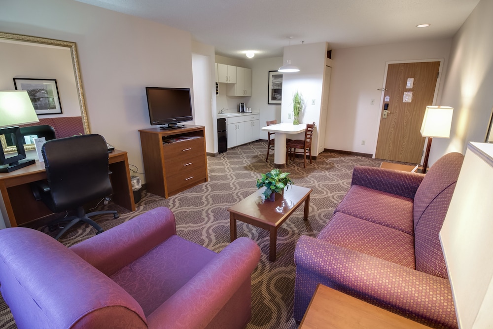 Ashmore Inn and Suites 35/61