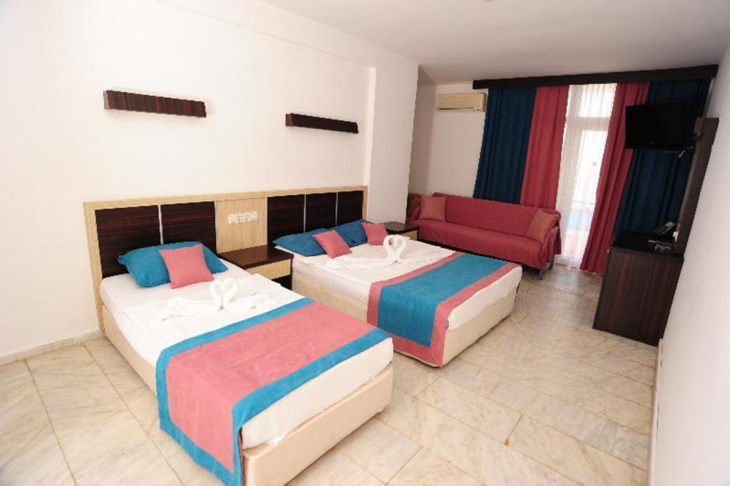 Semt Luna Beach Hotel 10/45