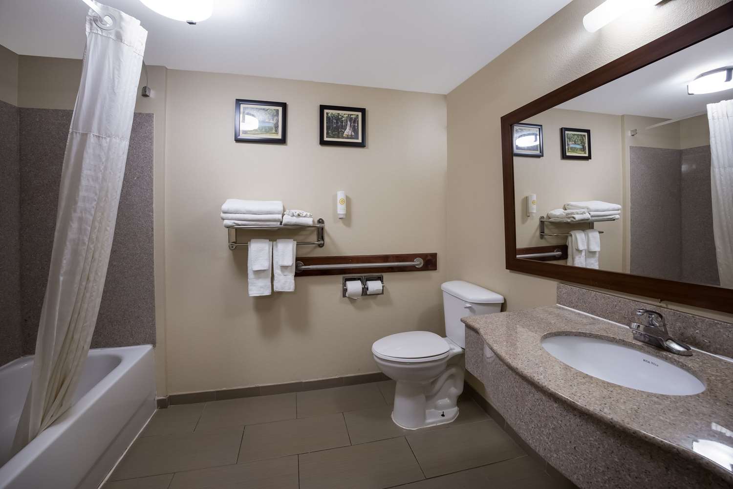 Suite, 2 Queen Beds