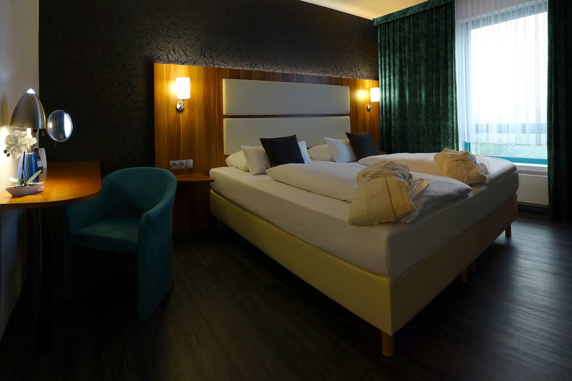 Comfort, King Bed, Convertible Double Bed، Plaza Hotel Zwickau 3/10