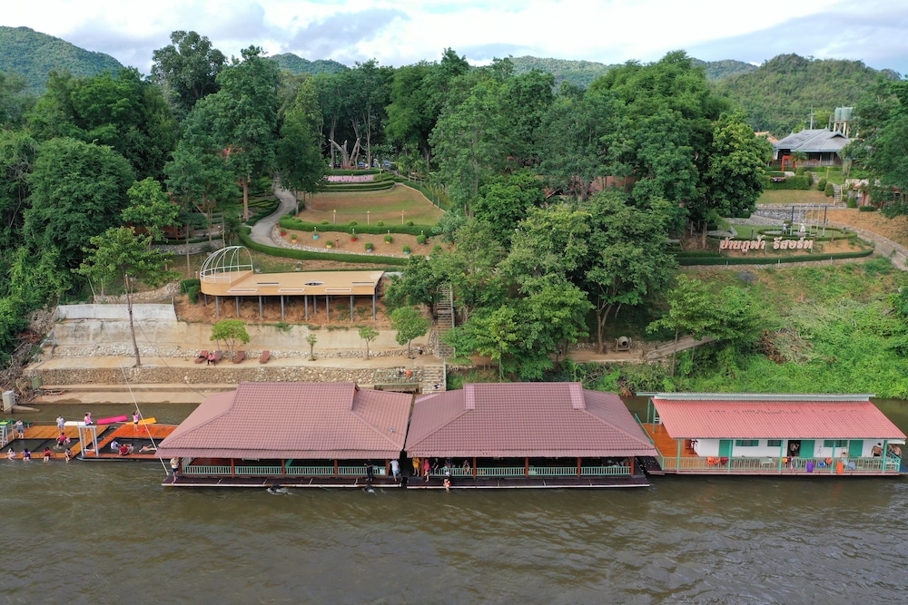 BAANPUFA RESORT 72/80
