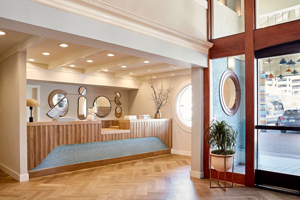 Waterfront Hotel - JDV by Hyatt 9/55