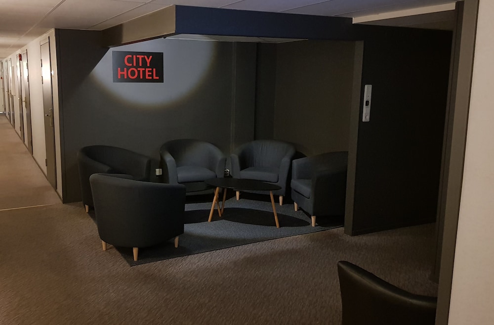 City Hotel 21/32