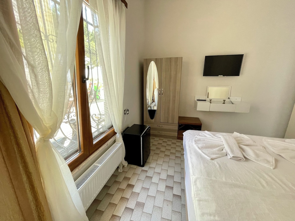 Villa Ece Pansiyon 5/40