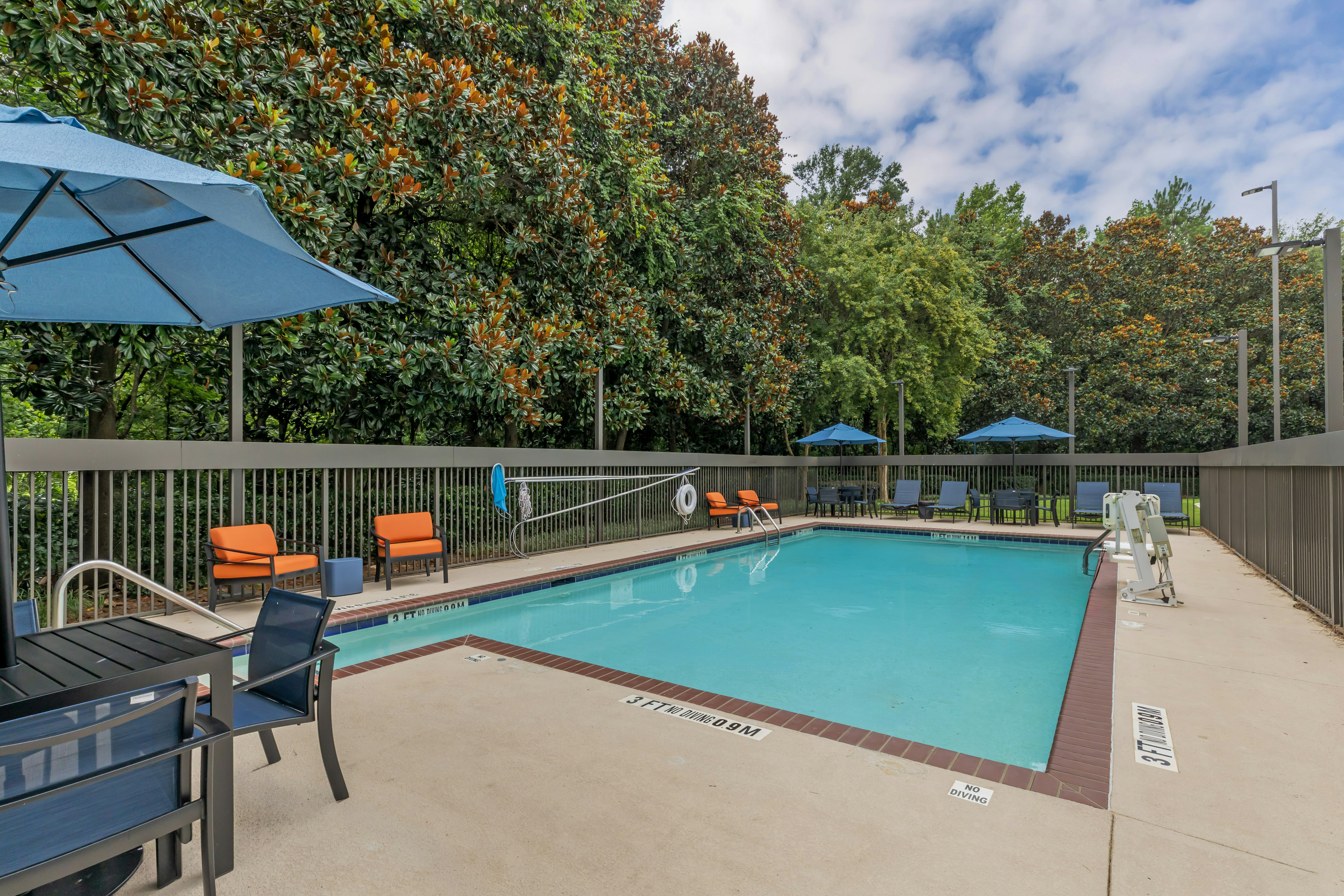 Hampton Inn & Suites Atlanta Airport West/Camp Creek Pkwy 41/41