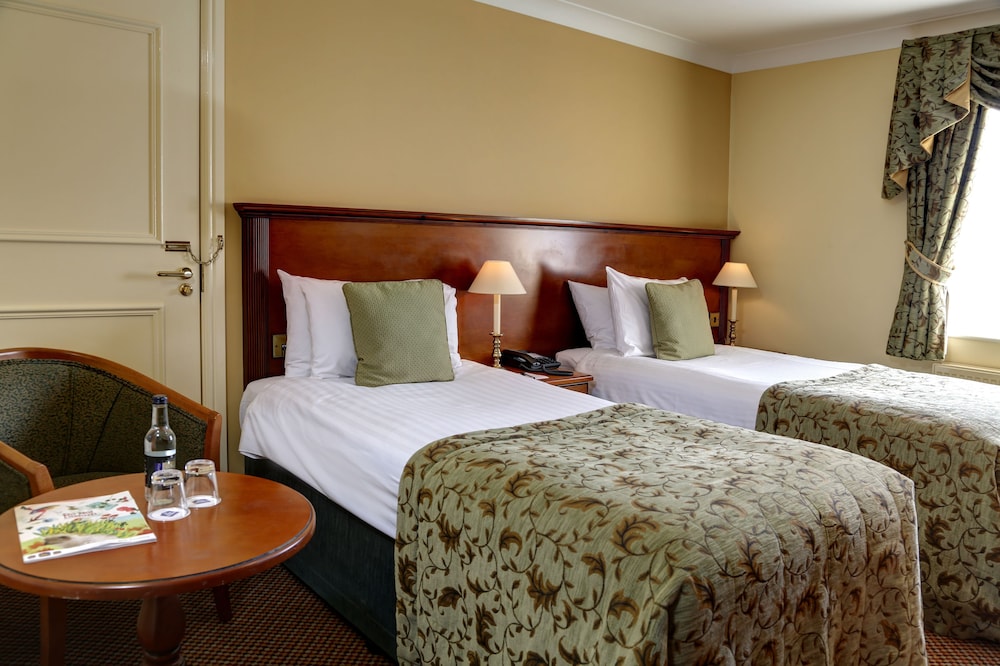 Yew Lodge Hotel East Midlands Airport 30/79