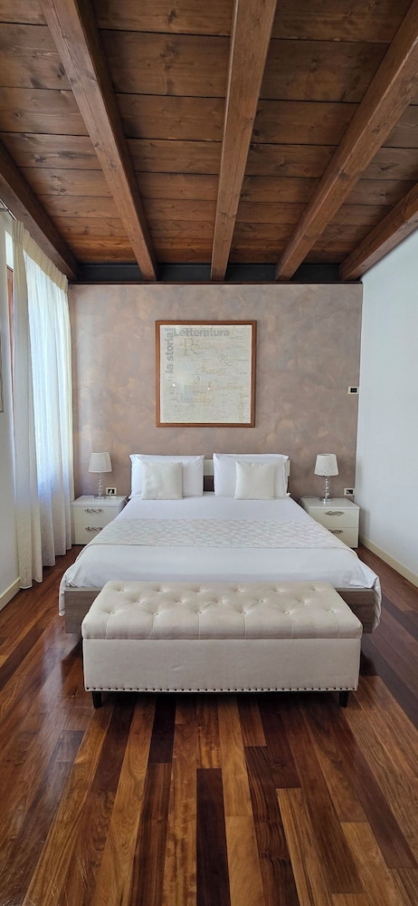 SUPERIOR, DOUBLE BED