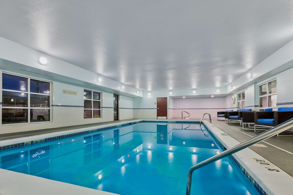 Staybridge Suites Cedar Rapids North 3/41