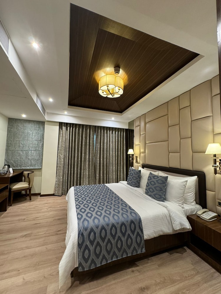 Fortune Resort and Wellness Spa 11/48