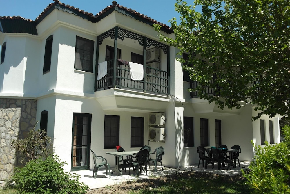 Club Mel Holiday Resort 2/48