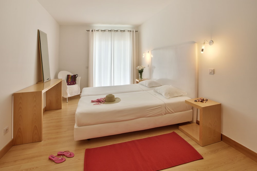 1 BEDROOM, APARTMENT