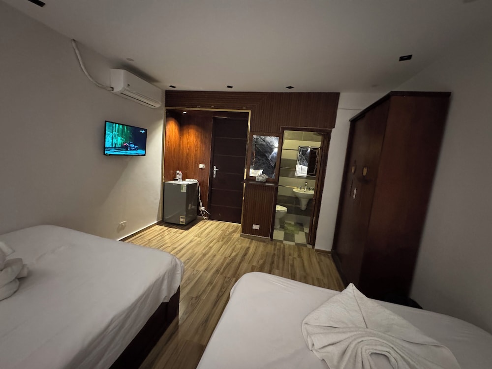 Sahara Pyramids Inn 15/50