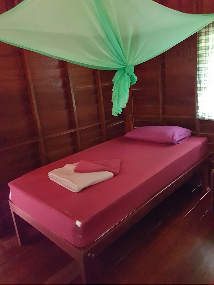 Phanom Bencha Mountain Resort 19/38