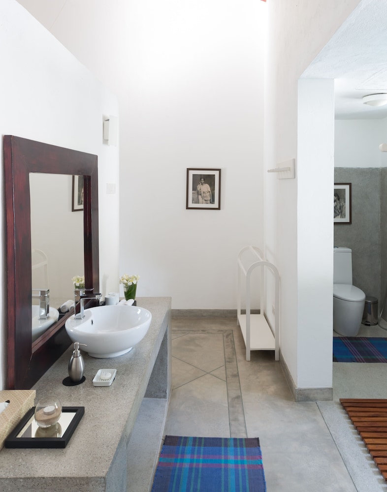 Taru Villas Mawella 48/50
