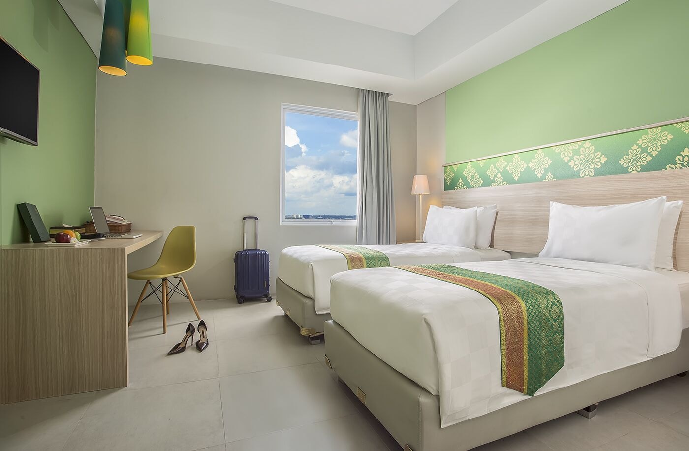 DELUXE, TWIN BEDS