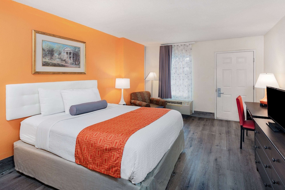 Room, Queen Bed, Smoking