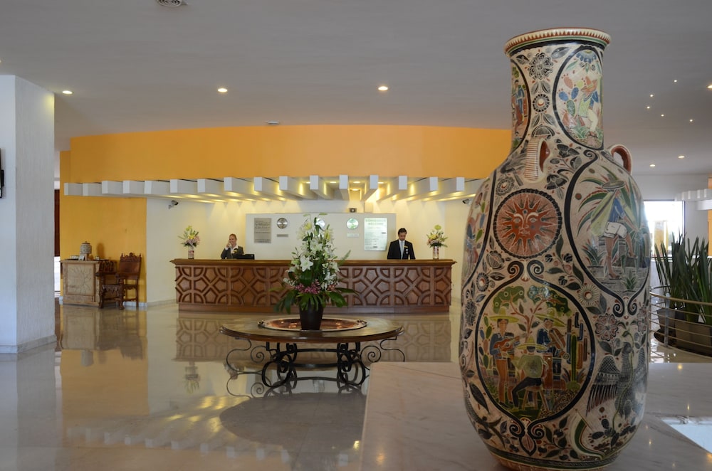 Hotel Mision Guadalajara 50/64