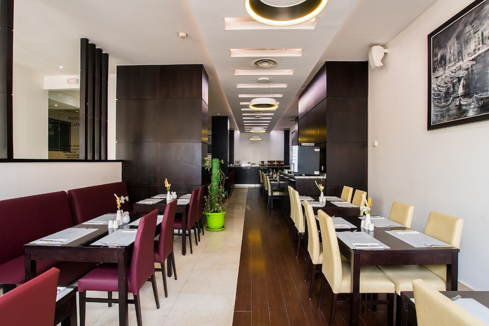 Best Night Hotel 52/58