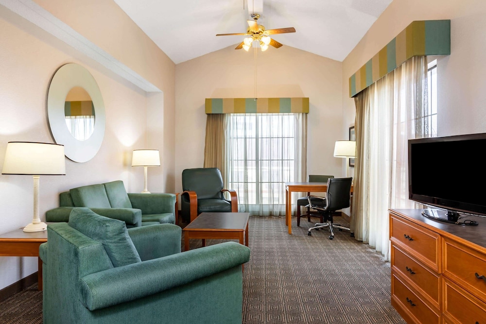 La Quinta Inn El Paso West 34/50