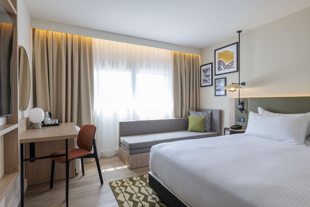 ROOM, KING BED