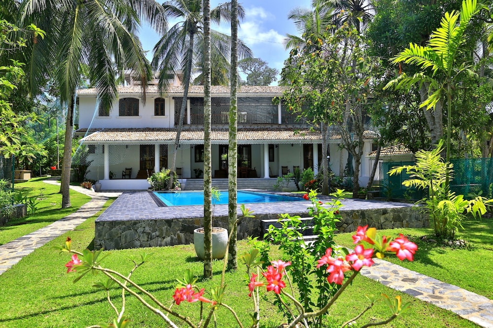 Amara Villa 42/47