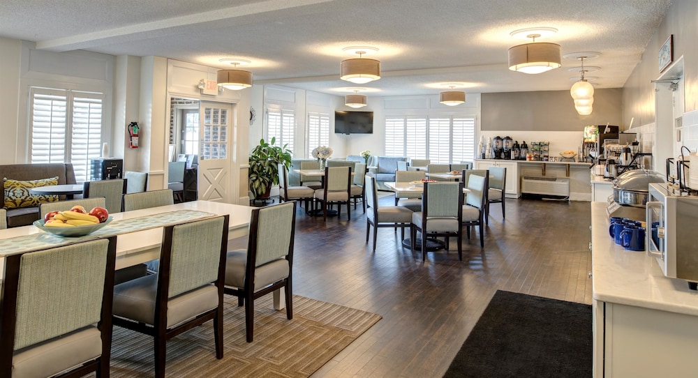 Best Western Sea Island Inn 33/42