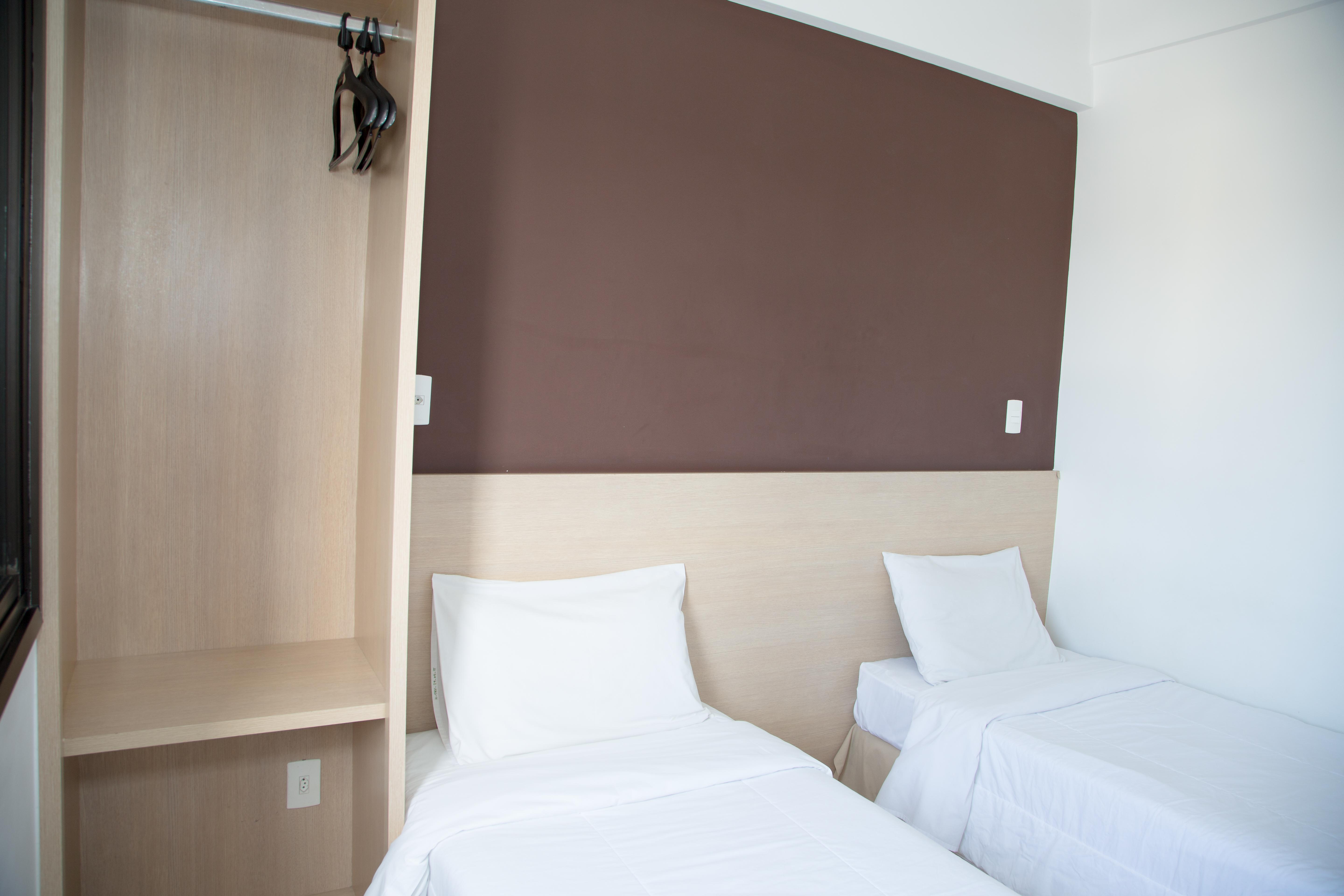 Executive, Twin Beds, Street View