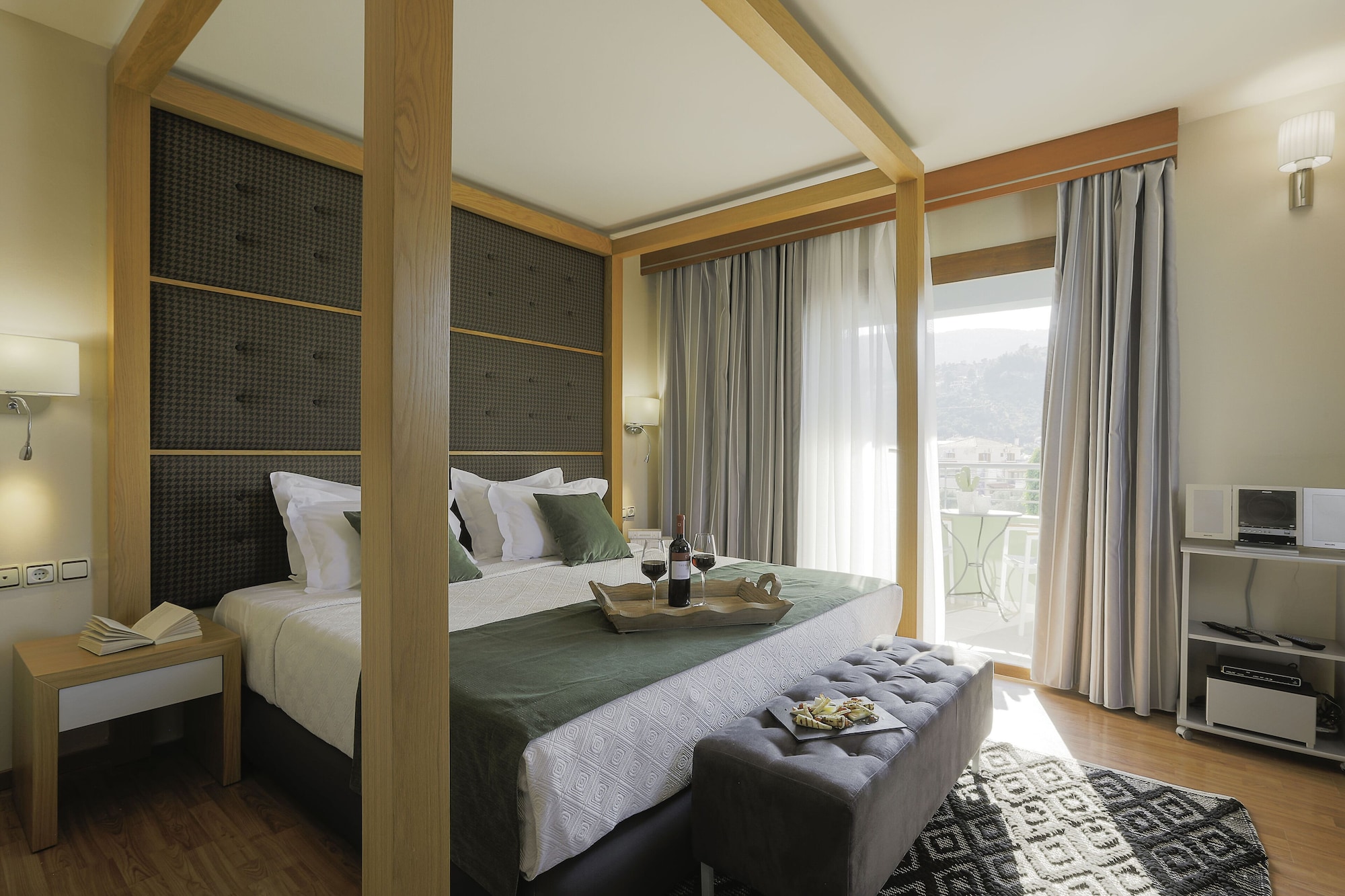 Executive, Suite, King Bed, 2 Sofa
