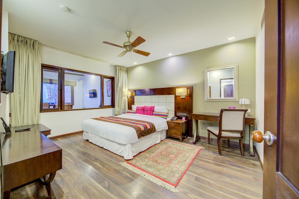 Presidential, Suite, 1 Single and 2 Double Beds