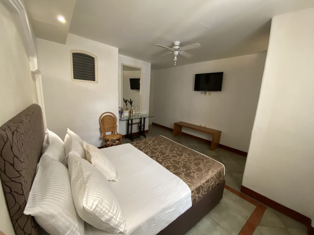 Hotel Casona de los Vitrales 5/50